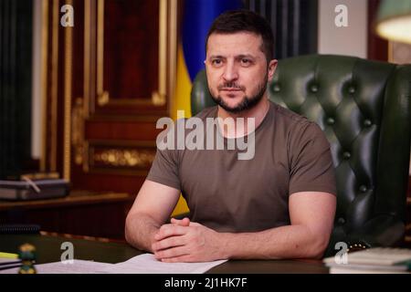 Kiev, Ucraina. 25th Mar 2022. Il presidente ucraino Volodymyr Zelenskyy aggiorna il popolo ucraino il giorno 30th dell'invasione russa, 26 marzo 2022 a Kiev, Ucraina. Credit: Ukraine Presidency/Ukraine Presidency/Alamy Live News Foto Stock