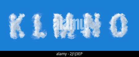 set di lettere bianche fatte di nuvole su sfondo blu, 3d alfabeto, illustrazione, k, l ,m, n, o, Foto Stock