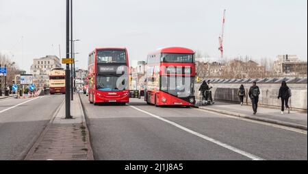 Waterloo Bridge a Londra, Inghilterra, Regno Unito Foto Stock