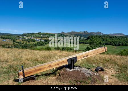 Orizzonti arti e natura in Sancy 2020. Orizzonti bascule di Collectif Alphonse, Puy de Dome, Auvergne Rhone Alpes, Francia Foto Stock