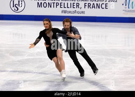 Montpellier, Francia. 25th Mar 2022. Kaitlin HAWAYEK / Jean-Luc BAKER degli Stati Uniti si esibiscono durante il Ice Dance Rhythm Dance dei Campionati mondiali di skating ISU 2022 a Montpellier, Francia meridionale, il 25 marzo 2022.Foto di Patrick Aventurier/ABACAPRESS. Credit: Abaca Press/Alamy Live News Foto Stock