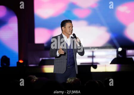 Stefan Mross bei der Live-Tour 'Immer wieder sonntags ... unterwegs' in der Messe- & Veranstaltungshalle. Löbau, 13.03.2022 Foto Stock