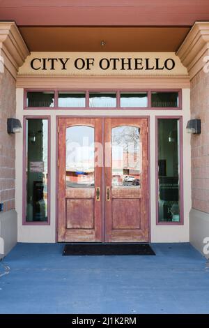 Othello, WA, USA - 24 marzo 2022; ingresso all'edificio del servizio pubblico della città di Othello nella città orientale di Washington Foto Stock