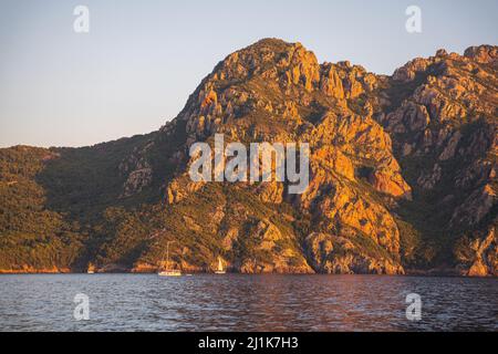 Riserva Naturale di Scandola, Isola di Corsica. Seascape, Francia meridionale Foto Stock