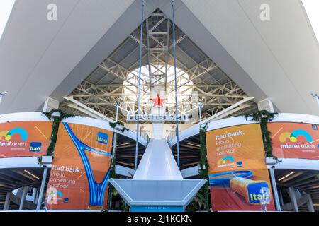 Miami Gardens, Florida, Stati Uniti. 26th marzo 2022. Stadio Hard Rock. Torneo di tennis all'aperto del mondo al Miami Open 2022 con tecnologia Itau. Credit: Yaroslav Sabitov/YES Market Media/Alamy Live News. Foto Stock