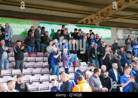 NORTHAMPTON, UK MAR 26th i fan di Hartlepool United dopo la partita della Sky Bet League 2 tra Northampton Town e Hartlepool si sono Uniti al PTS Academy Stadium di Northampton sabato 26th marzo 2022. (Credit: John Cripps | MI News) Credit: MI News & Sport /Alamy Live News Foto Stock