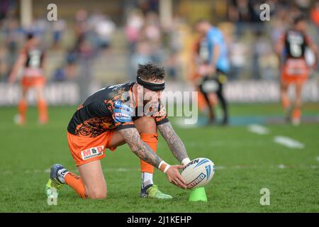 Leeds, Inghilterra - 26th marzo 2022 - Gareth o'Brien di Castleford Tigers si allinea. Rugby League Betfred Challenge Cup Leeds Rhinos vs Castleford Tigers allo stadio Headingley di Leeds, Regno Unito Dean Williams Foto Stock