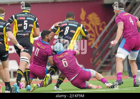 Roma, Italia. 26th Mar 2022. Alessio Guardiano (FF.OO. Rugby) e Gianmarco Vian (FF.OO. Rugby) contro Samuela Vunisa (Rugby Calvisano) durante FF.OO. Rugby Vs Rugby Calvisano, Campionato Italiano di rugby Top 10 a Roma, Italia, Marzo 26 2022 Credit: Agenzia indipendente di Foto/Alamy Live News Foto Stock