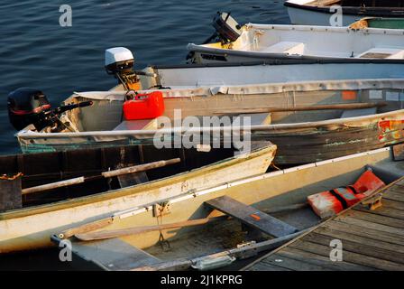 I gommoni sono ormeggiati in un porto di Rye, New Hampshire Foto Stock