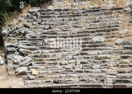 Antalya, Turchia - Settembre 05 2020: Antalya Phaselis antica città come noto come “Phaselis Antik Kenti. Antiche rovine del teatro. Foto Stock