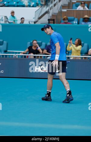 Miami Gardens, Florida, Stati Uniti. 26th Mar 2022. Daniil Medvedev di Russia sconfigge Andy Murray di Gran Bretagna durante il giorno 6 del Miami Open all'Hard Rock Stadium il 26 marzo 2022 a Miami Gardens, Florida. Persone: Credit: Hoo Me/Media Punch/Alamy Live News Foto Stock