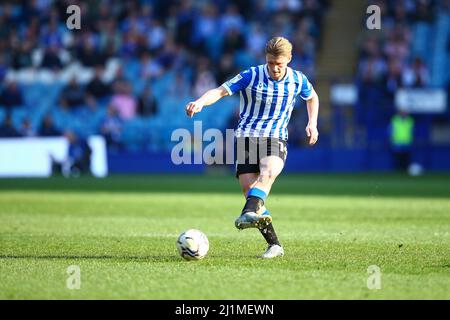 Hillsborough, Sheffield, Inghilterra - 26th marzo 2022 George Byers (14) di Sheffield Mercoledì - durante la partita Sheffield Mercoledì v Cheltenham Town, Sky Bet League One, 2021/22, Hillsborough, Sheffield, Inghilterra - 26th marzo 2022 credito: Arthur Haigh/WhiteRosePhotos/Alamy Live News Foto Stock