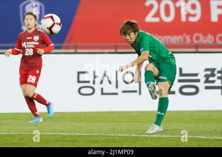 Novembre 28, 2019-Yongin, Corea del Sud-Riko Ueki di Nippon TV Belaza azione durante un torneo pilota di Women's Club Championship 2019-FIFA/AFC al Yongin Citizens Park di Yongin, Corea del Sud. Foto Stock