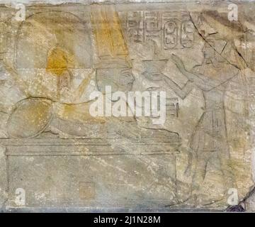 Cairo, Museo Egizio, Amenhotep io censurando una sfinge di Amon, tempio di Hathor a Deir el Medineh. Foto Stock