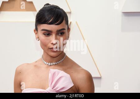 Los Angeles, Stati Uniti. 27th Mar 2022. Zoë Kravitz ha camminato sul tappeto rosso in occasione dei 94th Academy Awards tenutisi al Dolby Theatre di Hollywood, CA, il 27 marzo 2022. (Foto di Sthanlee B. Mirador/Sipa USA) Credit: Sipa USA/Alamy Live News Foto Stock