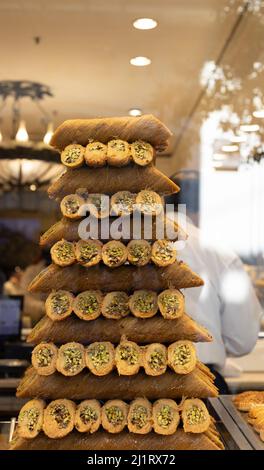 Baklava dalla regione di Gaziantep. Dolce sapore locale. Primo piano. Foto Stock