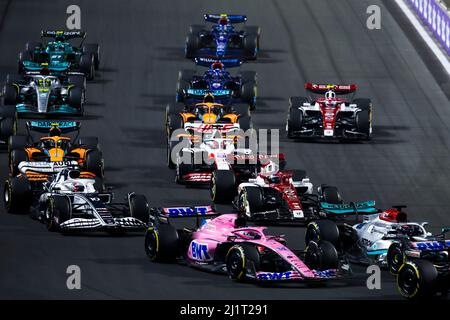 Jeddah, Arabia Saudita. 28th Mar 2022. I piloti gareggiano durante il Gran Premio dell'Arabia Saudita 2022 al circuito Jeddah Corniche di Jeddah, Arabia Saudita, il 27 marzo 2022. (DPPI/Handout via Xinhua) Credit: Xinhua/Alamy Live News Foto Stock