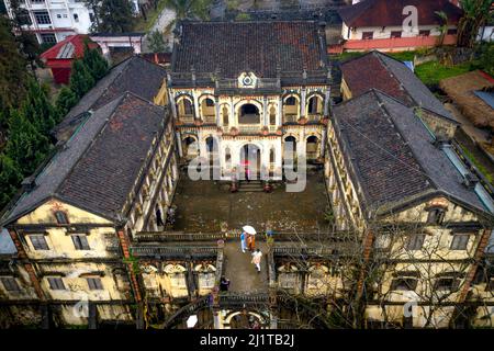 Hoang A Tuong Palace a Bac ha, Lao Cai, Vietnam è un'antica architettura eurasiatica costruita durante il periodo coloniale francese 1914 (tempo del maestro, sla Foto Stock