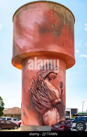 Pink Girl Water Tower Art, Kadina, South Australia, Australia Foto Stock