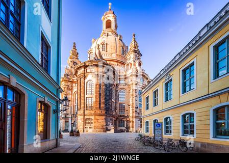 Dresden, Germania. La Frauenkirche nella città antica di Dresda, centro storico e culturale del Libero Stato di Sassonia in Europa. Foto Stock