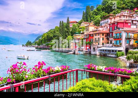 Varenna, Lago di Como - Vacanze in Italia con vista sul lago più bello d'Italia, Lago di Como, Lombardia. Foto Stock