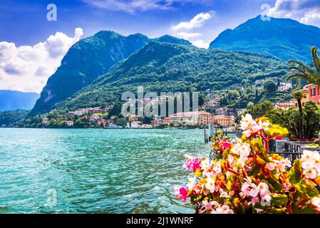 Menaggio, Lago di Como - bella costa Menaggio, panoramico Lago di Como nel nord Italia, Lombardia regione riflettori. Foto Stock