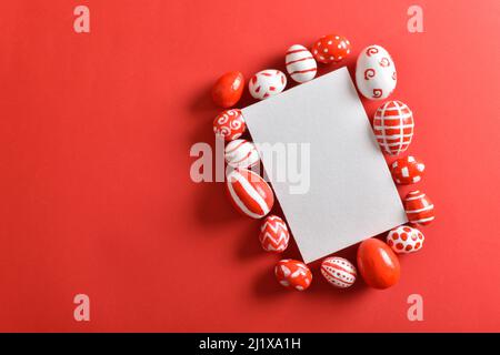 Banner di Pasqua con un foglio di carta bianco e Pasqua Foto Stock