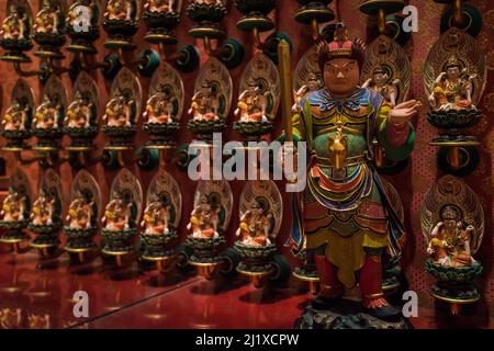 Singapore City, Singapore-Settembre 08,2021: Il Tempio Relico del dente di Buddha e' un complesso di templi e musei situato nel quartiere Chinatown di Singapore. Foto Stock