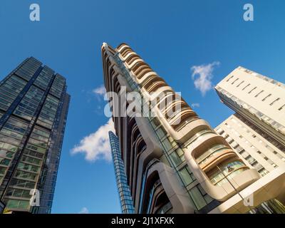 Torre del Canaletto scattata da City Road guardando verso l'alto. Islington, Londra. Foto Stock