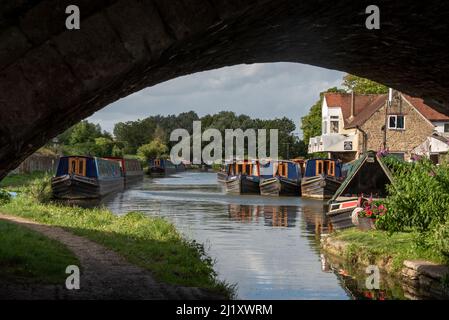 Cantiere di Lower Heyford, Oxford Canal, Oxfordshire, Regno Unito Foto Stock