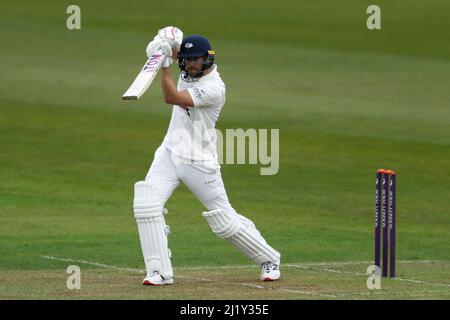 CHESTER LE STREET, REGNO UNITO. MAR 28th David Malan dello Yorkshire si è impresso durante la partita amichevole tra Durham e Yorkshire a Emirates Riverside, Chester le Street lunedì 28th marzo 2022. (Credit: Will Matthews | MI News) Credit: MI News & Sport /Alamy Live News Foto Stock