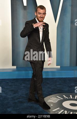 Angus Cloud al Vanity Fair Oscar Party del 2022, ospitato dall'editore Radhika Jones al Walis Annenberg Center for the Performing Arts il 27 marzo 2022 a Beverly Hills, CA. © OConnor-Arroyo/AFF-USA.com Credit: AFF/Alamy Live News Foto Stock