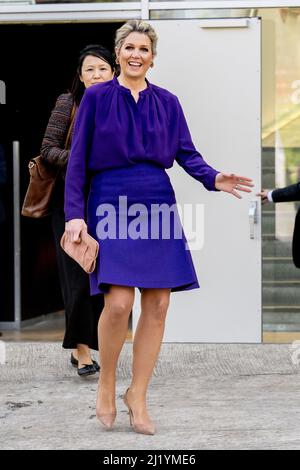 Rotterdam, Paesi Bassi. 28th Mar 2022. La regina Maxima dei Paesi Bassi apre la settimana dei soldi al Kunsthal il 28 marzo 2022 a Rotterdam, Paesi Bassi. Credit: Patrick van Katwijk//dpa/Alamy Live News Foto Stock