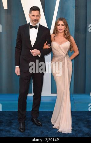 27th marzo 2022, Los Angeles, USA. Joe Manganiello e Sofia Vergara partecipano al Vanity Fair Oscar Party 2022, Wallenis Annenberg Center for the Performing Arts, Los Angeles. Credit: Doug Peters/EMPICS/Alamy Live News Foto Stock