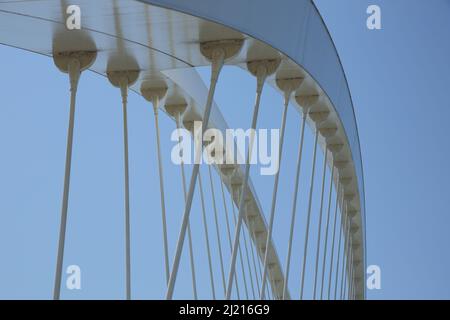 Dettaglio del ponte del tram Pont Beatus-Rhenanus a Kehl, Baden-Württemberg, Germania Foto Stock