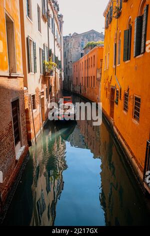 Una gondola a Venezia Foto Stock