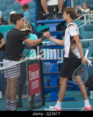 Alexander Zverev (GER) ha sconfitto Thanasi Kokkinakis (AUS) 6-4, 6-4, al Miami Open in corso di disputata all'Hard Rock Stadium di Miami Gardens, Florida il 29 marzo 2022: © Karla Kinne/Tennisclix/CSM Foto Stock