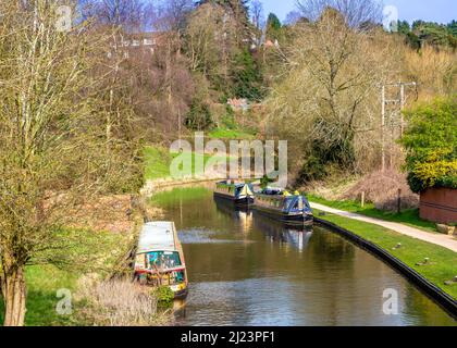 Chiatte ormeggiate sul canale Staffordshire Worcestershire a Kinver, personale. Foto Stock