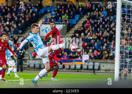 Oslo, Norvegia 29 marzo 2022, Alexander Solloth di Norvegia segna durante la partita internazionale amichevole tra Norvegia e Armenia allo stadio Ullevaal di Oslo, Norvegia. Credit: Nigel Waldron/Alamy Live News Foto Stock