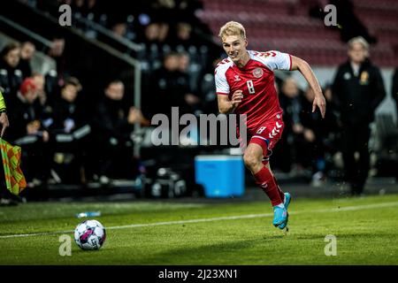 Herning, Danimarca. 29th Mar 2022. Gustav Isaksen (8) della Danimarca ha visto durante la partita di qualificazione U21 tra Danimarca e Belgio alla MCH Arena di Herning. (Photo Credit: Gonzales Photo/Alamy Live News Foto Stock