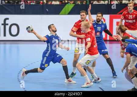 Kentin Mahe (Francia) contro la Danimarca. EHF Euro 2022. Medaglia di bronzo. Foto Stock