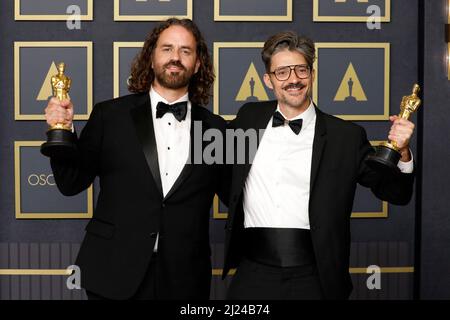 LOS ANGELES - MAR 27: Alberto Mielgo, Leo Sanchez ai Premi Academy 94th al Dolby Theatre il 27 marzo 2022 a Los Angeles, CA Foto Stock