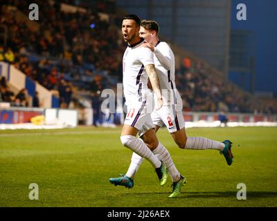 COLCHESTER, Regno Unito, MARZO 29: Sam Greenwood (Leeds United)of England U20 celebra il suo obiettivo durante Under 20 International tra England und Foto Stock