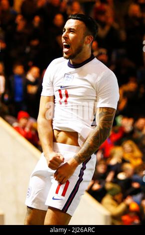 COLCHESTER, Regno Unito, MARZO 29: Sam Greenwood (Leeds United)of England U20 celebra il suo obiettivo durante Under 20 International tra England und Foto Stock