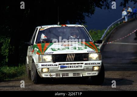 Alessandro Alex Fiorio (ITA) Luigi Pirollo (ITA) Fiat uno Turbo GRA Jolly Club Foto Stock