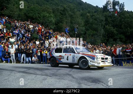 Henri Toivonen (fin) Sergio Crresto (USA) Lancia Delta S4 GrB Martini Racing Foto Stock