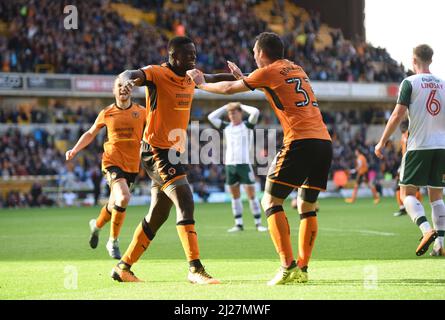 Alfred N'Diaye festeggia il suo obiettivo. Wolverhampton Wanderers / Barnsley a Molineux 23/09/2017 - Campionato Sky Bet Foto Stock