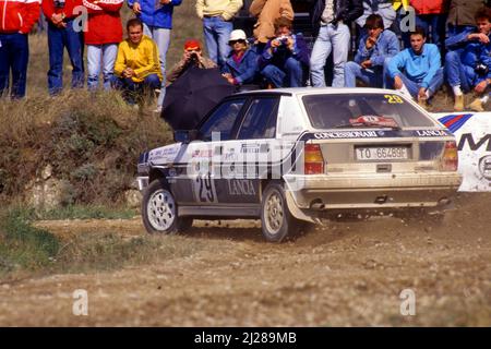 Gianfranco Cunico (ITA) Stefano Steve Evangelisti (ITA) Lancia Delta HF 4WD GRN concessionari Lancia Jolly Tamauto Foto Stock