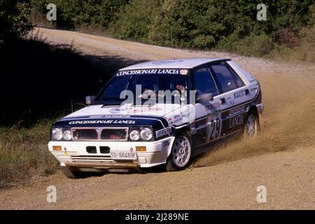 Gianfranco Cunico (ITA) Stefano Steve Evangelisti (ITA) Lancia Delta HF 4WD GRN concessionari Lancia Jolly Tamauto Foto Stock