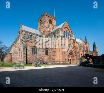 La cattedrale di Carlisle è la sede del Vescovo di Carlisle. Fondata come priorato ugustiano, divenne cattedrale nel 1133. Foto Stock